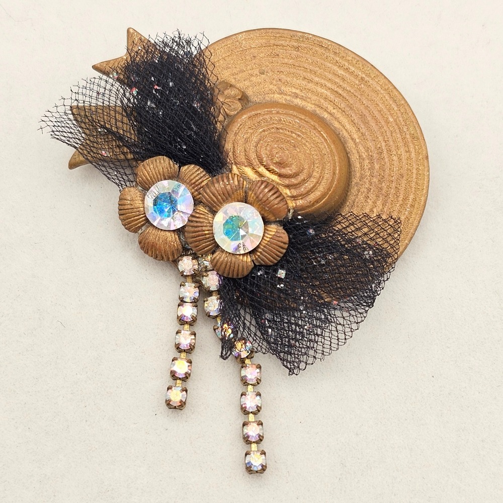 Sun Hat Brooch Pin Gold Tone Aurora Borealis Rhinestone Ribbon Bow Novelty